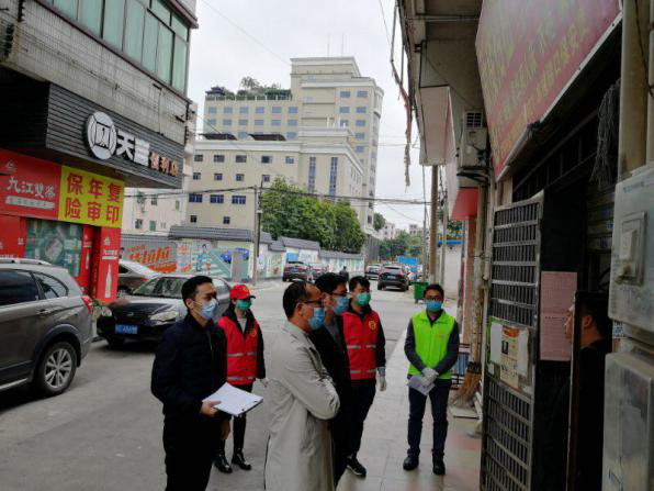 战“疫”第一线4.png