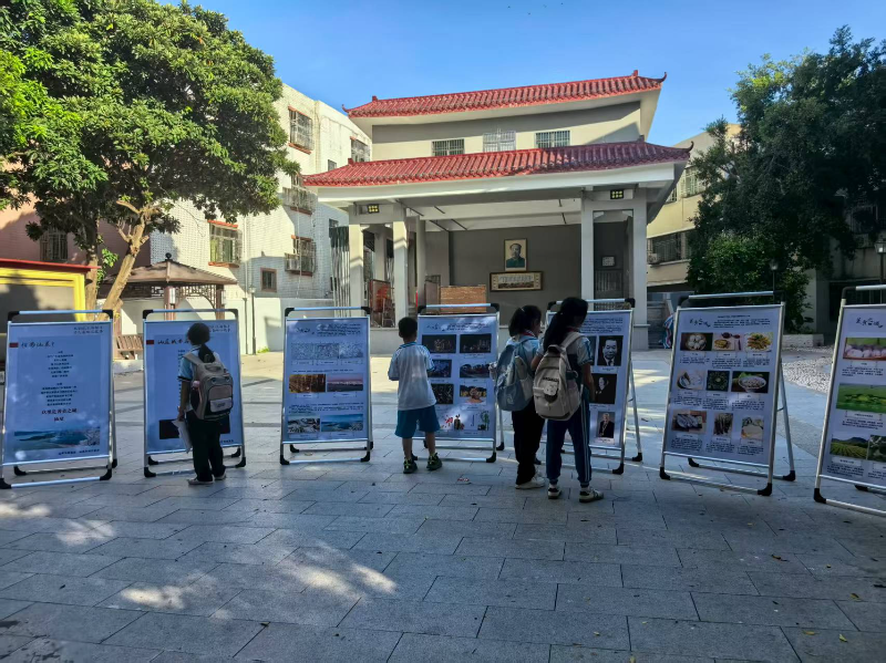 2025.9.8.【工作动态】群众参观“何为汕尾”地情文化主题展览（2）.jpg