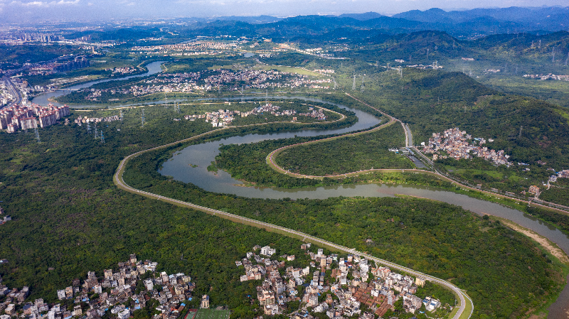 流溪河第一湾（陈伟坚 摄）.jpg