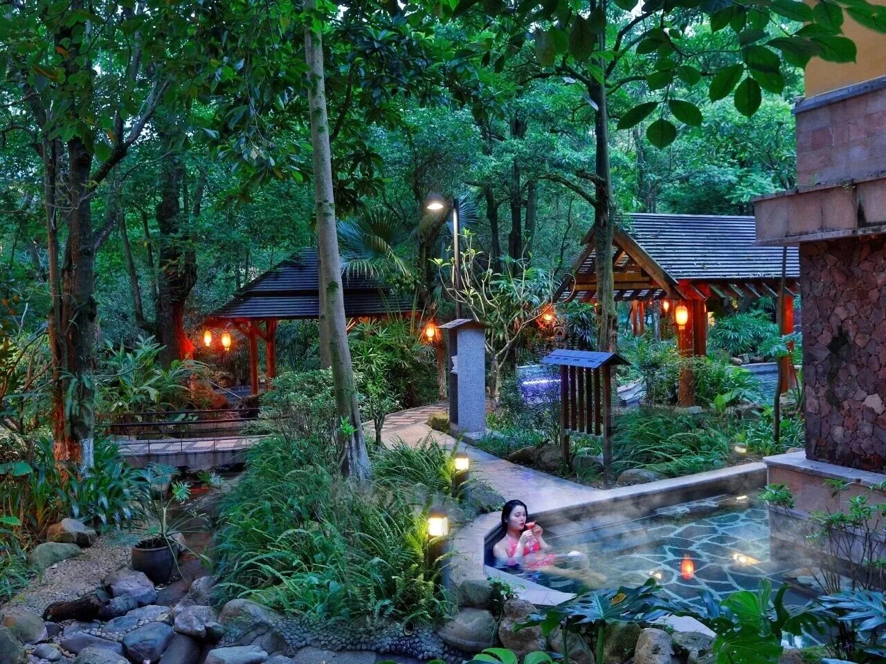 广东最大温泉带！来这里开启温泉+美食之旅